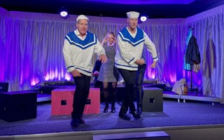 Niklas Nilsson laddar för skrattfest i Edenberga