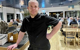 Svart blir gr�nt n�r Daniel plussar p� lunchrestaurang