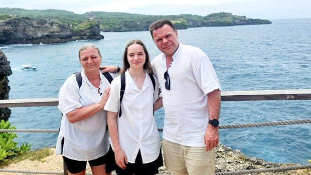 Laholmare fast på Bali – livsviktig medicin nära ta slut Laholmare fast på Bali – livsviktig medicin nära ta slut