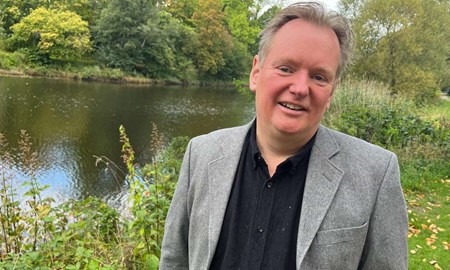 Christian blev ofrivilligt ensam – nu hjälper han andra till gemenskap